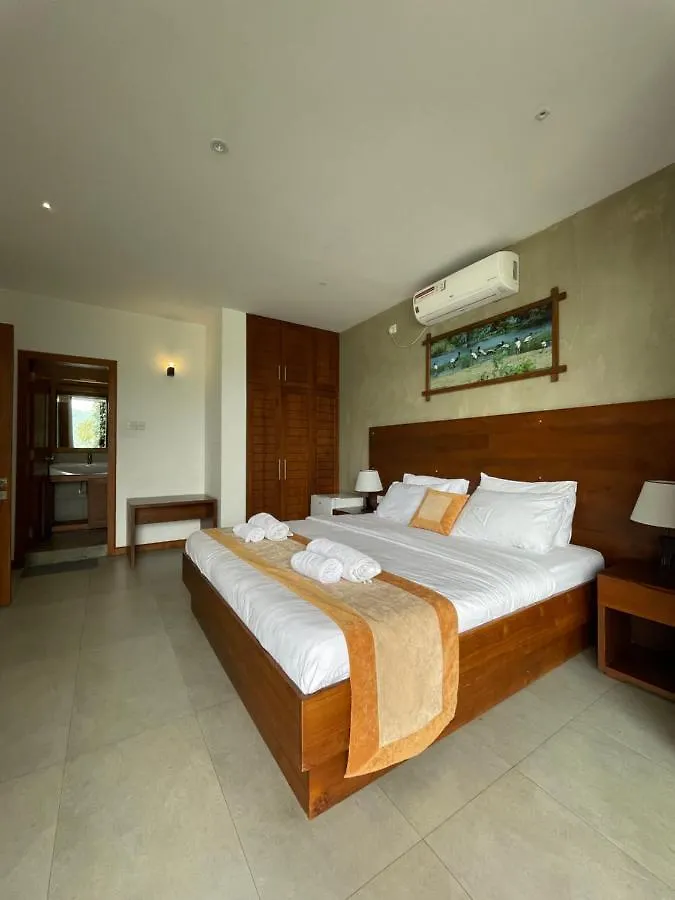 Lotus Lake Residence Kandy Hotel