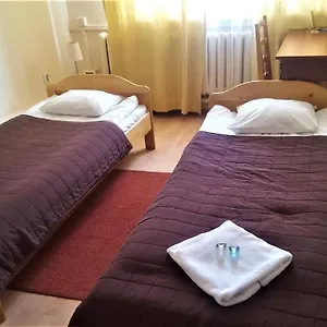 https://hostel-na-urawiej.warsawhotelspoland.com